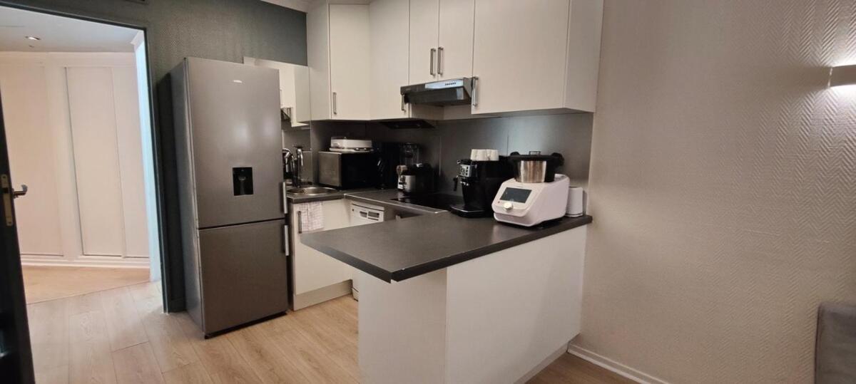 Paris Expo Suite Appartement & Parkings Dans Un Hotel 4 Etoiles, Porte De Versailles - Check In Autonome 24-7 إسّي لي مولينو المظهر الخارجي الصورة